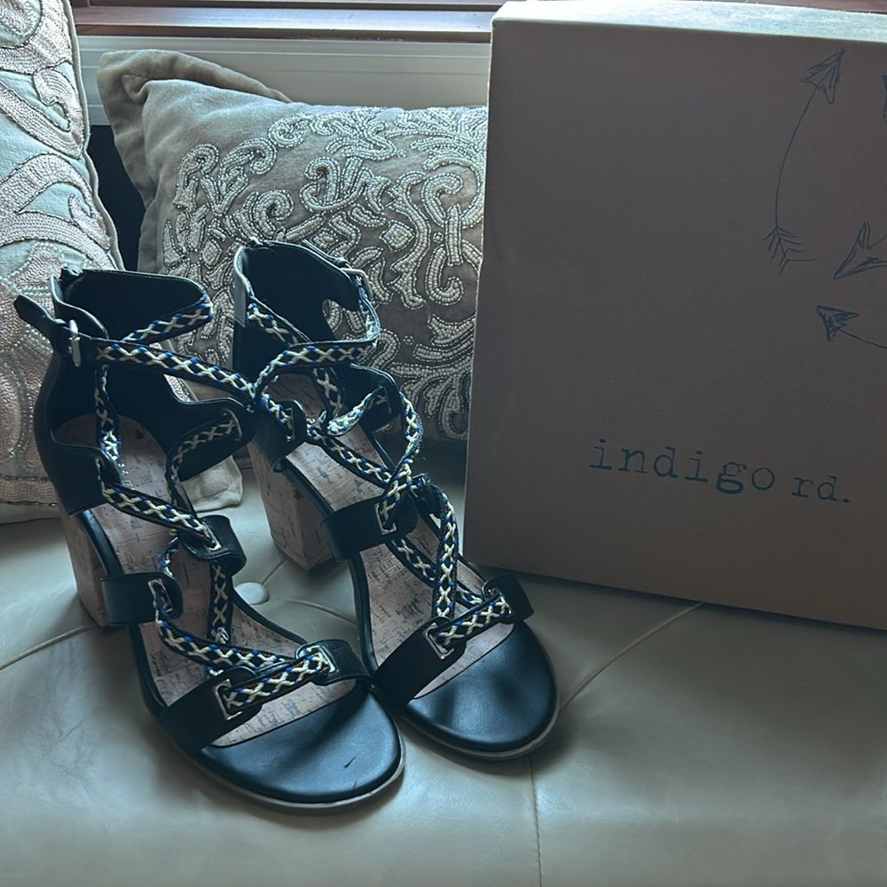 indigo rd. block high heels size 8.5